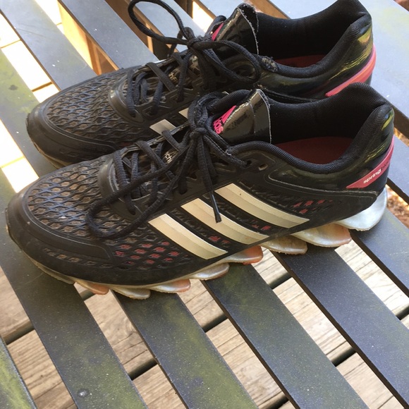 Adidas running shoes - Picture 2 of 5